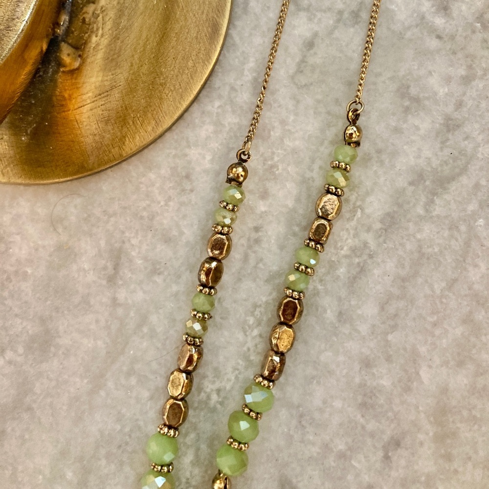 Beaded Green Stone Tassel Antique Gold Necklace - Picture 5 of 8